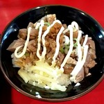 家系ラーメン とらきち家 - 卓上調味料でカスタマイズ