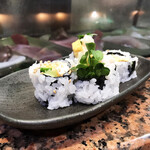 すし青木 - サラダ巻（330円）