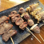 Yakitori Fukuchan - 左から　タン、ハツ、砂ずり、えのき巻き