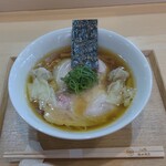 らぁ麺 飯田商店 - 『わんたん入りしょうゆらぁ麺』