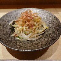 地葉 栄 - 箸休めのもやし