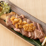 Carefully selected grilled pork shoulder loin with grated oni ponzu sauce