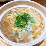 魚六 - 鍋にラーメン追加