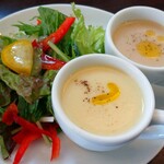 ル カフェ アンドール - サラダとスープ2種