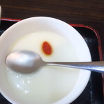蘭 - 杏仁豆腐