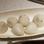 海底撈火鍋 - 魚肉団子のアップ