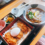 京都高台寺 天風 - タレカツ重冷やかけ蕎麦定食