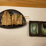 鰻はし本 - 横山さんのうなぎ2年もの大ヒネひと口白焼串
