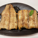 鰻はし本 - 横山さんのうなぎ2年もの大ヒネひと口白焼串
