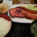 酒処 つがる - ベーコンステーキ定食