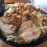 ラーメン二郎 - 大ラーメン　にんにくマシマシ脂マシマシ（肉カス脂）