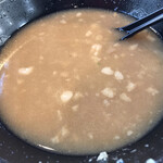 ラーメン二郎 - 豚出汁濃厚なド乳化スープ。