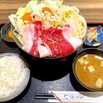 Kanzen Koshitsu Izakaya Sakafune - すき焼き定食　1500円
