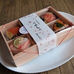 うめもり - 贅沢手鞠わさび葉寿司（6個入）　1381円