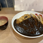 Tonkatsu Kare Butadaimyou - カツカレー(味噌汁付)