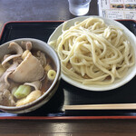 藤店うどん - 肉汁うどん（並）、750円。