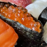 寿司一代 - 『生寿司』のイクラ軍艦