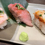 HANAKOMA - 肉寿司三種盛り  606円