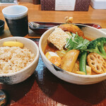 奥芝商店 - やわらかチキンと大地の恵み