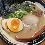 麺家はる - 梅ラーメンに味玉