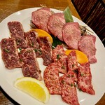 A5仙台牛焼肉 肉豊作 - 肉豊作盛り ￥1890
