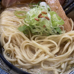 極麺 青二犀 - ストレート細麺