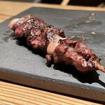 とり茶太郎 - ホロホロ鳥、名古屋コーチンMIX背肝