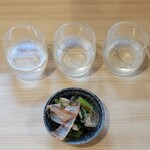 Himono Yarou - 小松菜のおひたしと四季桜、初亀プレミアム、雨後の月