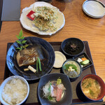 Shirasuya - 本日の煮魚定食