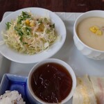 Dainingu Kafe Maki - サラダ、コーヒーゼリー、茶碗蒸し