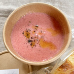 Noufu パンとおやつとスープ - じゃがいもとビーツのポタージュ