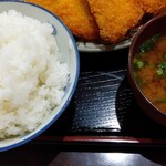 Shokujidokoro Nomidokoro Fuu Chan - ごはん・２００円/みそ汁・１５０円