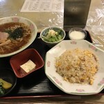 ラーメンハウス 春華 - 料理写真:料理