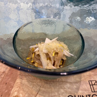 クイントカント - ミル貝とホワイトアスパラのインサラータ