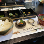 郷土料理ともん - 一の膳はどんぶり鉢、でやっぱり椀が美味◎