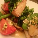 フランス産のホワイトアスパラ、塩トマトなどなど温野菜サラダ