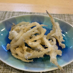 味乃しゅうか - 白魚唐揚げ