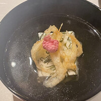 ぎんざ 一二岐 - ワカメの真薯と揚げ白魚のお椀