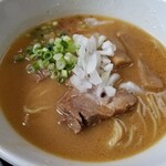 麺蔵あつお - 濃厚醤油　¥880-　+　追い玉 白 ¥200-　～　美味い