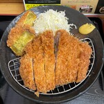 とんかつ 栄ちゃん - 食べずとも伝わるハイレベルな火入れ業