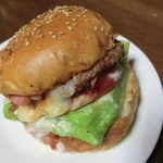 エーバーガーズ カフェ - モッツァレラチーズバーガー