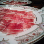 バー クラスター - 肉の旨味がじんわ～りと染み出て、塩味でキュッと締められ、薄いんだけどしっかりと味がある。