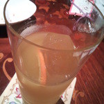 バー クラスター - 爽やかで、スッキリ、そこにガリアーノの甘い香りが加わって、ちょっと甘口に整います