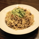 モンゴル料理ウランバートル - 2013.2 ツイヴァン（800円）モンゴル式焼きうどん