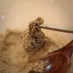 新ばし 星野 - 蕨餅。出来立て美味しい♡