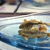 日本料理 TOBIUME - ◆苦み「ノンフィレオフッシュ」・・この日のメニューは遊び心満載。^^ 稚鮎（天竜川）、自家製らっきょうなどを使用したタルタルソースで。玉葱のフライ。