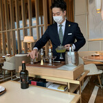 est - ジンと緑茶のカクテル