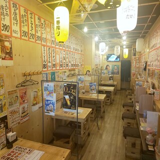 A retro Showa-style Izakaya (Japanese-style bar) the masses ◆ From small groups to large groups! reserved is also OK.