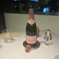 ベージュ アラン・デュカス 東京 - 