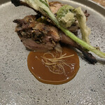 銀座 大石 - 中にはﾚﾊﾞｰやら何やら他の部位とかｷﾉｺだっけ？とか色々入ってて美味しい！